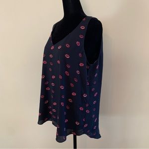 RW & Co. Silky Crepe V-Neck Cami - Dark Blue with Lips Print in Large
